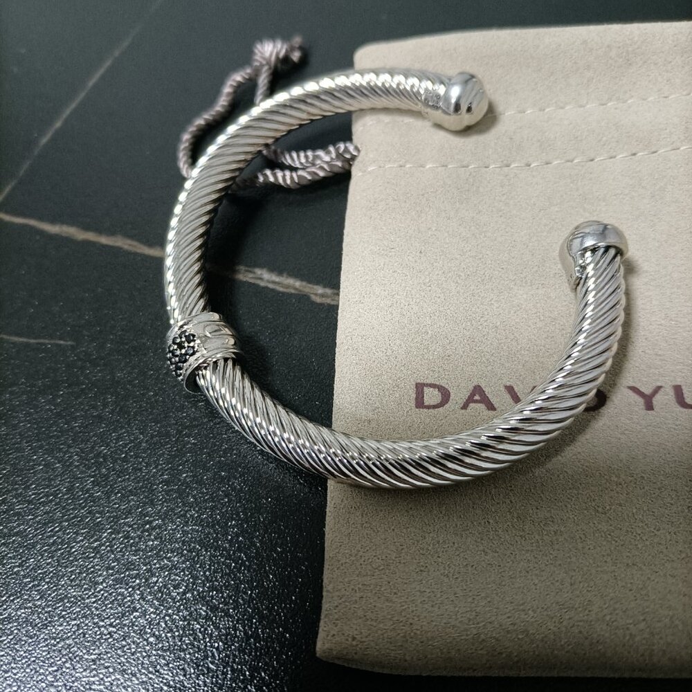 David Yurman Cable Classics Bracelet Black onyx with Pavé Diamond Station,7mm